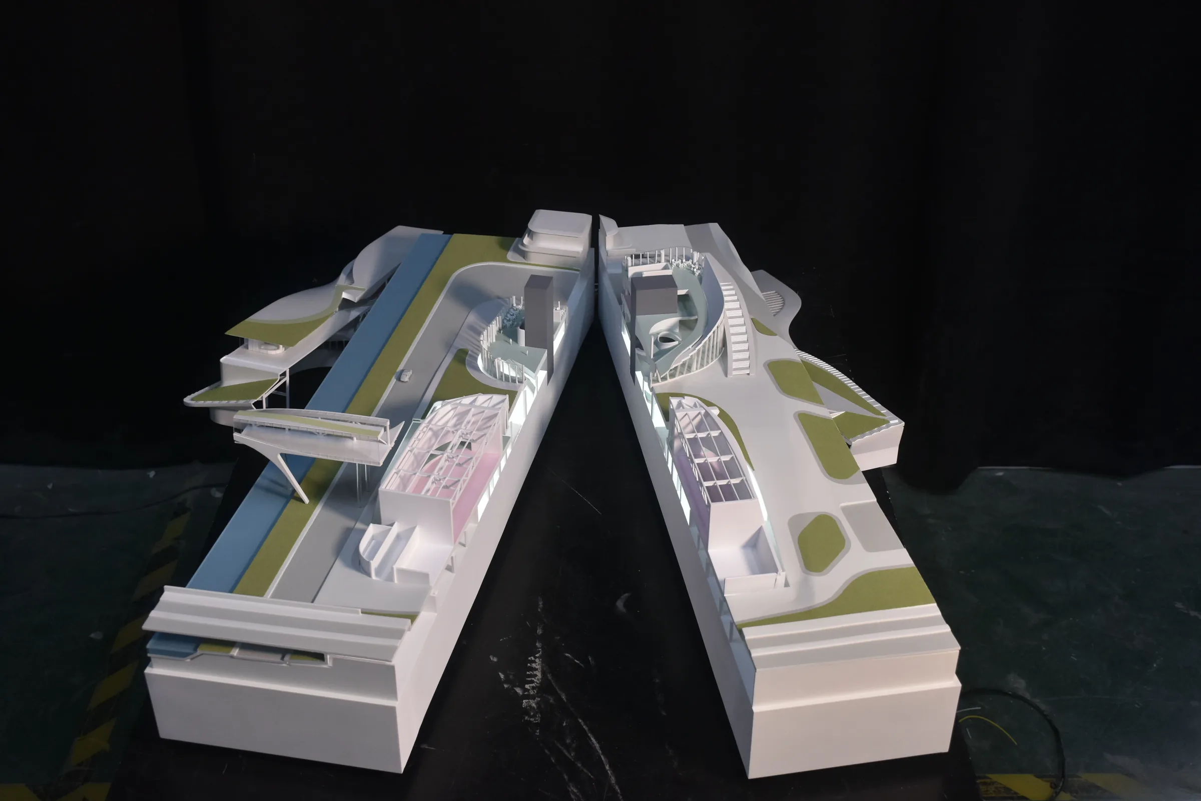 Unstudio Nanjing Jia Hua 1:200 architectural scale model by JYD Models