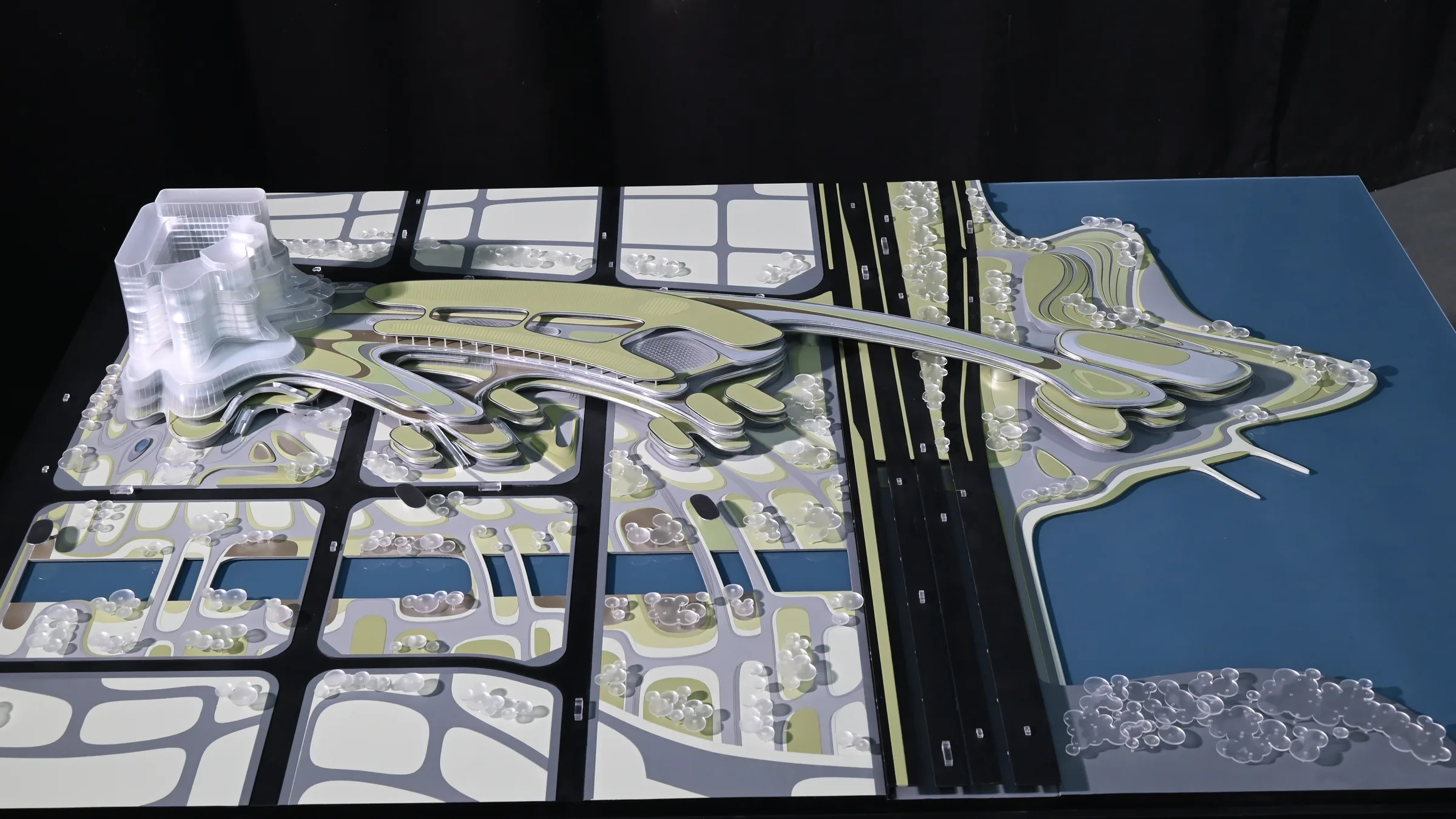 Zaha Hadid Feilong Lake Innovation R&D Center, Zhejiang 1:500 architectural scale model by JYD Models