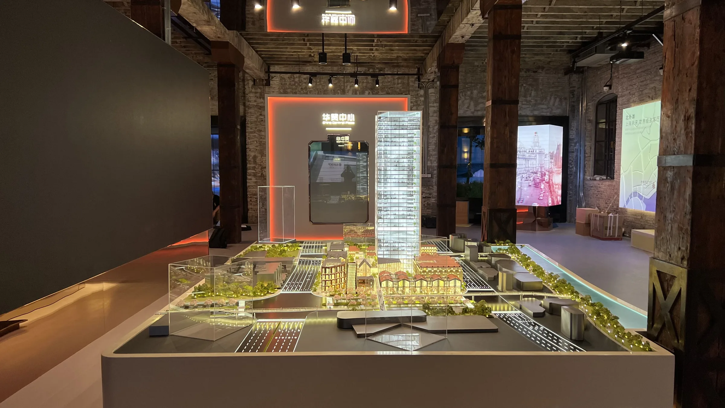 China World Shanghai Center 1:150 architectural scale model by JYD Models