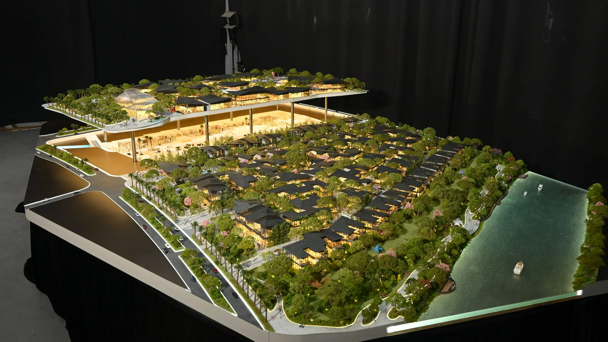 Yuanlong Mirror House 1:200 architectural scale model by JYD Models