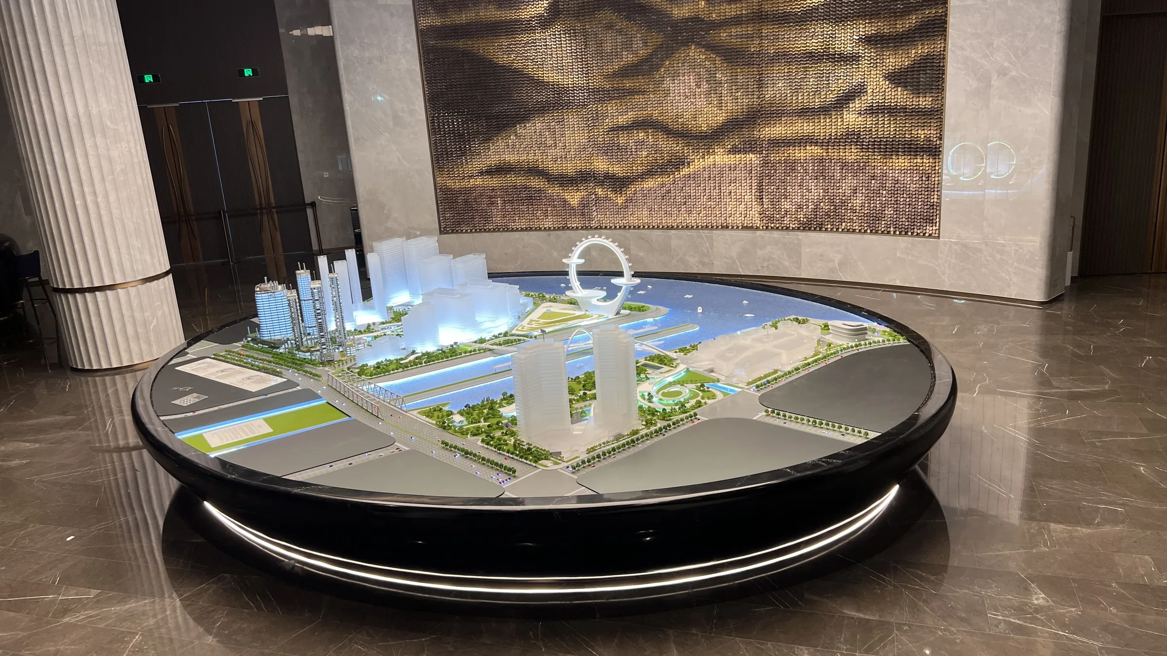 Sun Hung Kai Hui Dong Hui Xi 1:200 architectural scale model by JYD Models